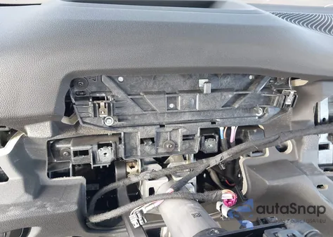 2025 BMW M4 Competition xDrive z USA, uszkodzony, nr VIN WBS33HK06SCS16669